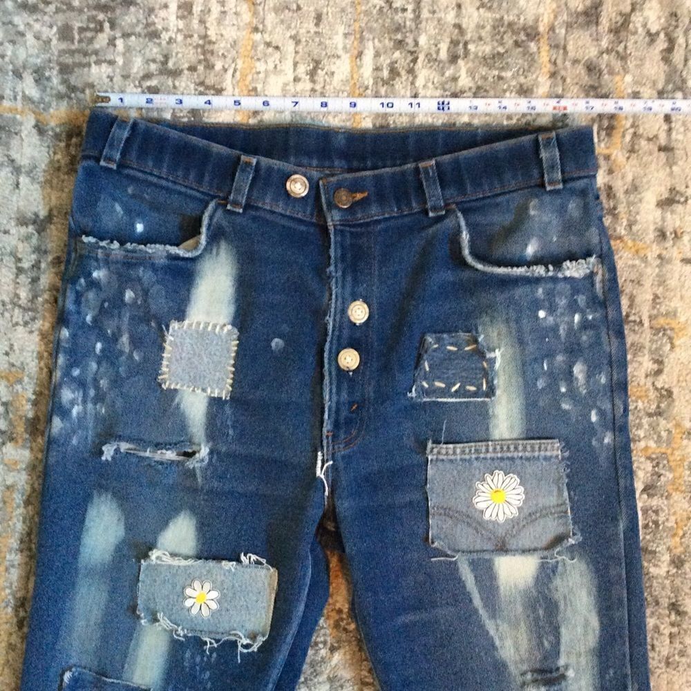 VINTAGE LEVI’S DISTRESSED PRAIRIE JEANS! SZ L - Picture 8 of 12